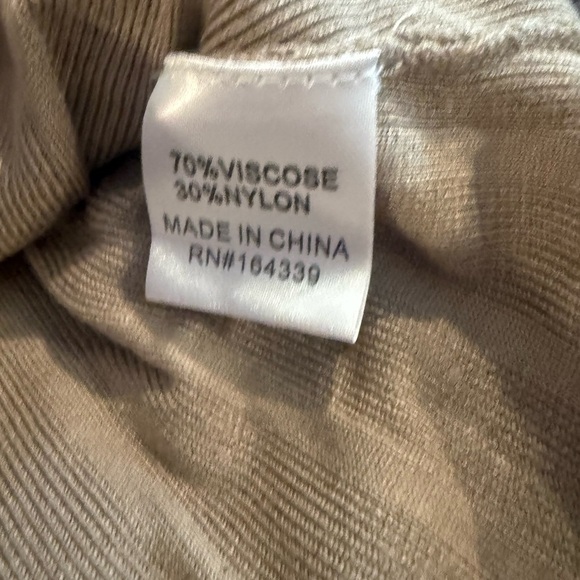 NWOT Petal and Pup SILVIE KNITTED SET - BEIGE Size XS. Includes Tank & Flare Leg - Picture 11 of 13